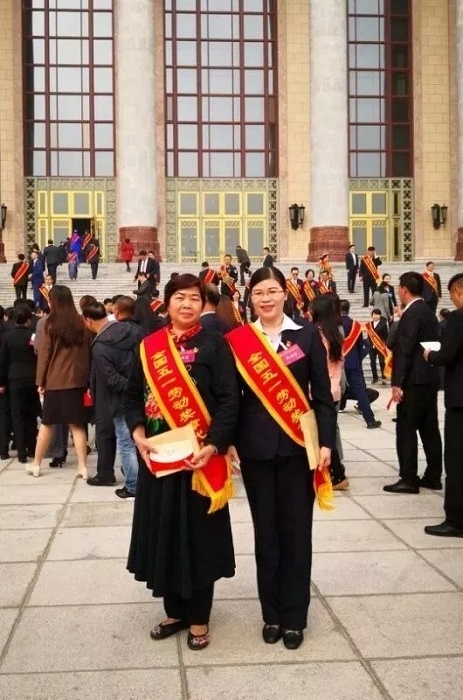 堅(jiān)守六堡茶傳統(tǒng)手工制作技藝，連外國(guó)友人都成為了她的學(xué)生