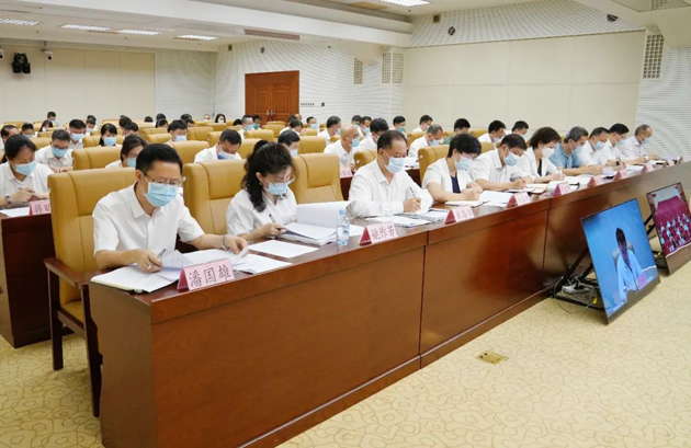 廣西學(xué)習(xí)貫徹習(xí)近平總書(shū)記重要指示精神深入推進(jìn)產(chǎn)業(yè)工人隊(duì)伍建設(shè)改革電視電話會(huì)議召開(kāi)