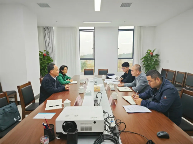 謝善高率隊到梧州臨港經(jīng)濟區(qū)和藤縣開展“維護職工合法權(quán)益”工作調(diào)研