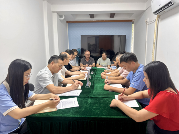 市總工會(huì)調(diào)研組到萬(wàn)秀區(qū)、長(zhǎng)洲總工會(huì)指導(dǎo)交流工會(huì)工作