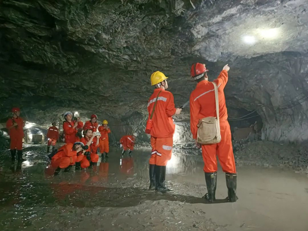 get技能！ 佛子公司工會舉辦攝影知識培訓(xùn)班