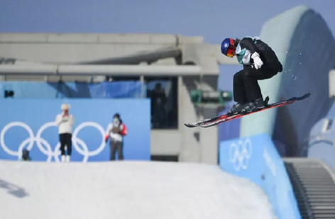 谷愛凌比賽的首鋼園到底是個(gè)什么園？中國工人同它一起完成“火”到“冰”的轉(zhuǎn)變